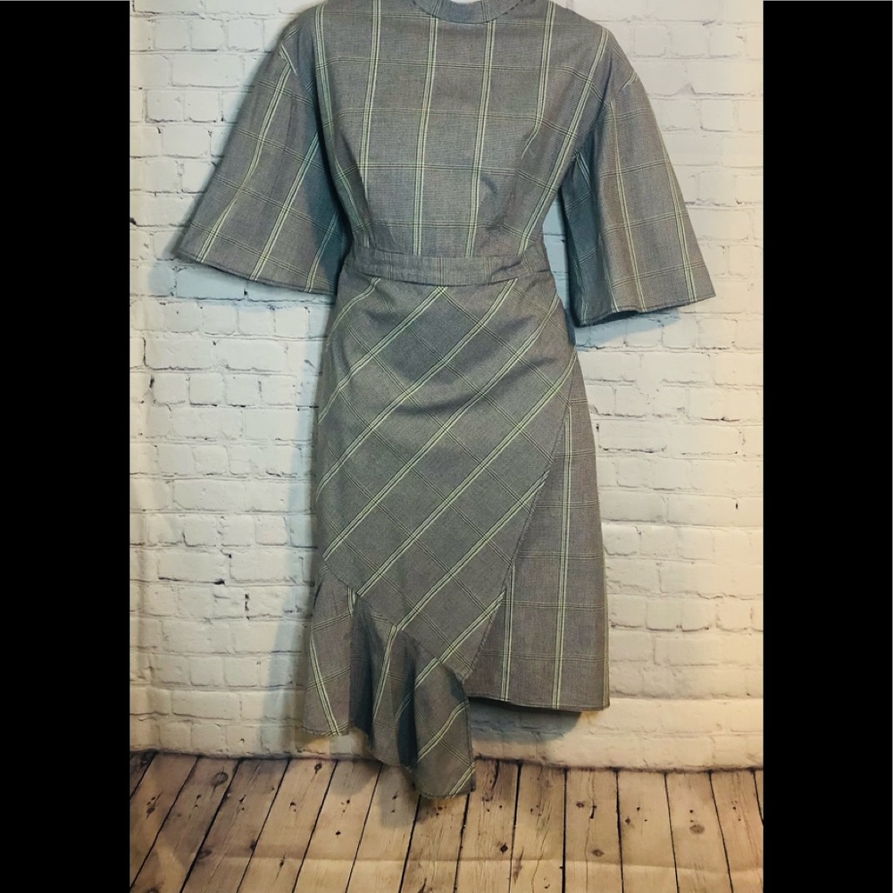 Kimono-styled Mixed print Houndstooth dress w/maroon & green stripes. EUC